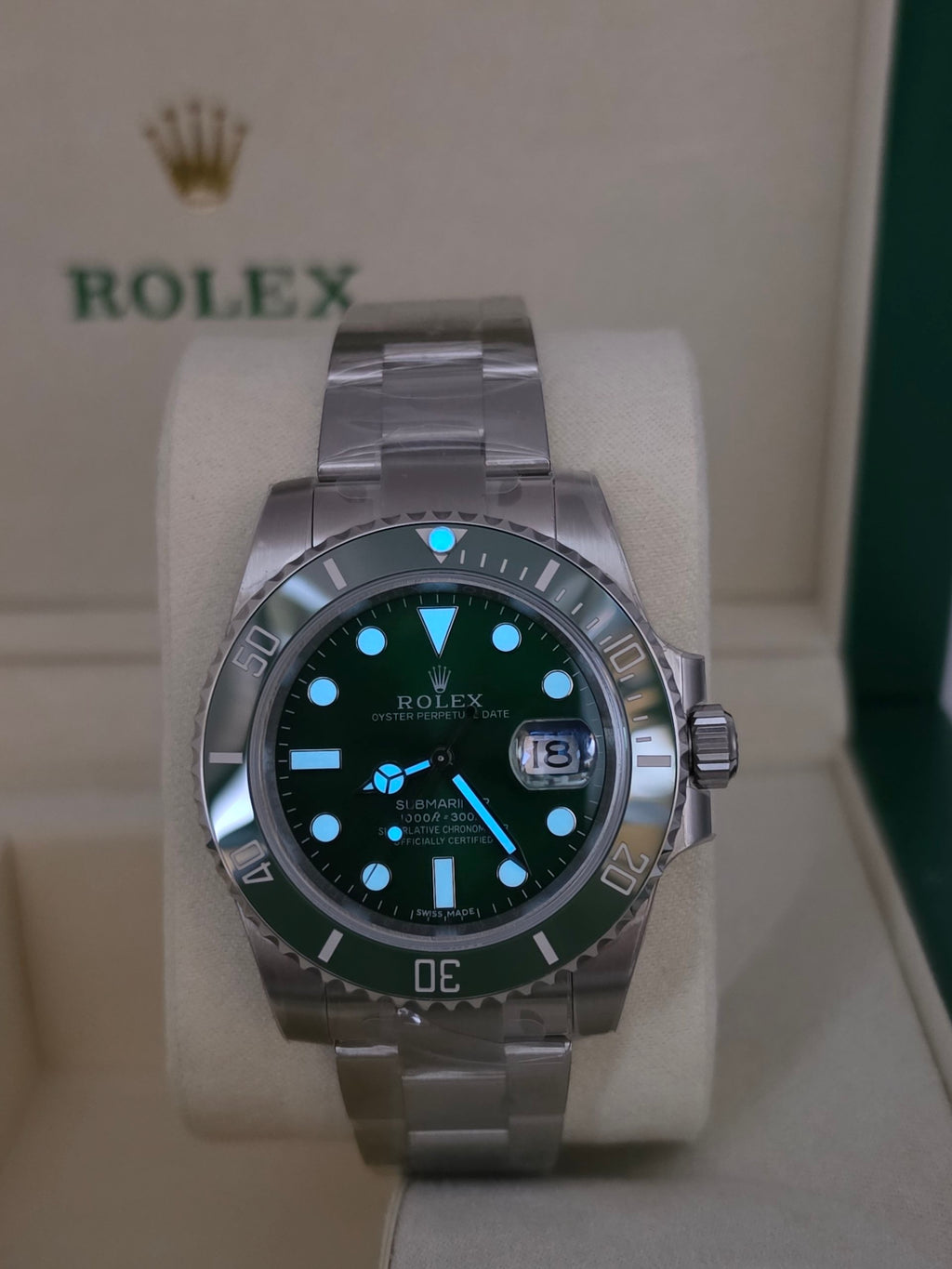 Rolex Submariner Date “Hulk”